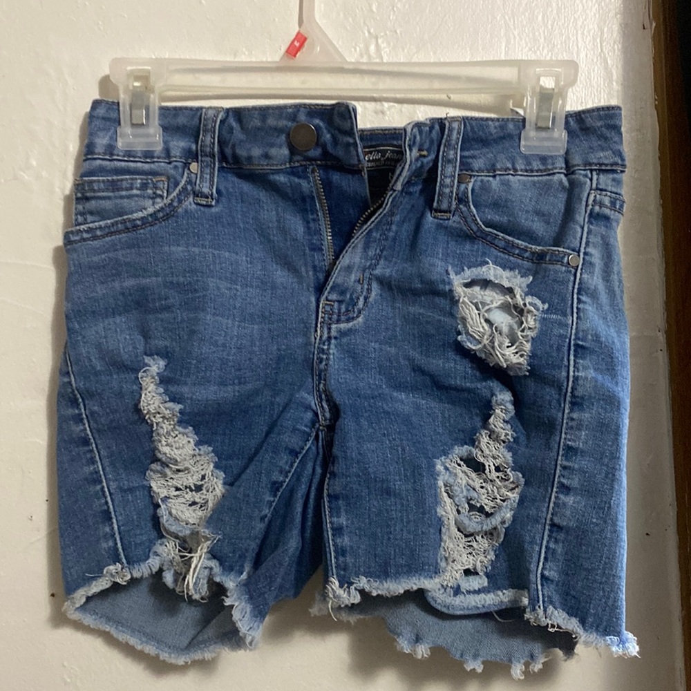 blue ripped jeans shorts